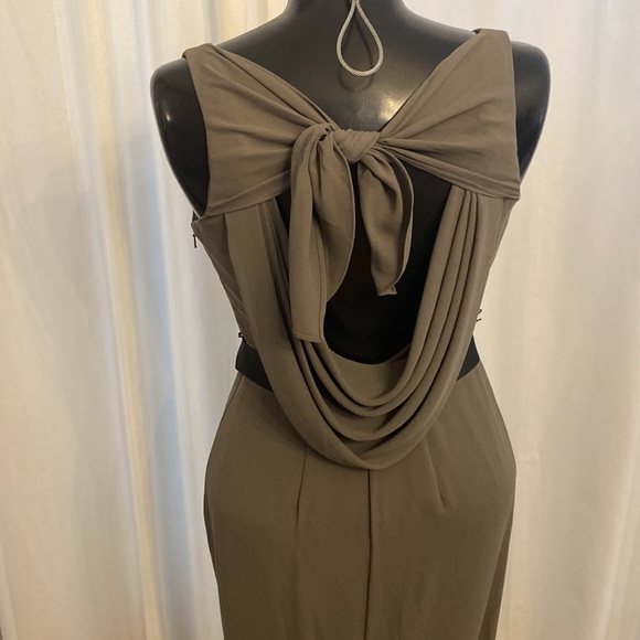 Grey asymmetrical evening gown - Picture 4 of 7